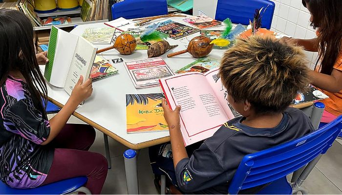  Paraná é o estado com o maior número de escolas com bibliotecas; rede estadual tem obras raras 